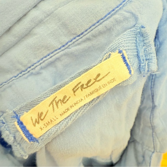 FREE PEOPLE WE THE FREE FLOAT AWAY SHIRT - BLUE VISTA size XS - Picture 6 of 6
